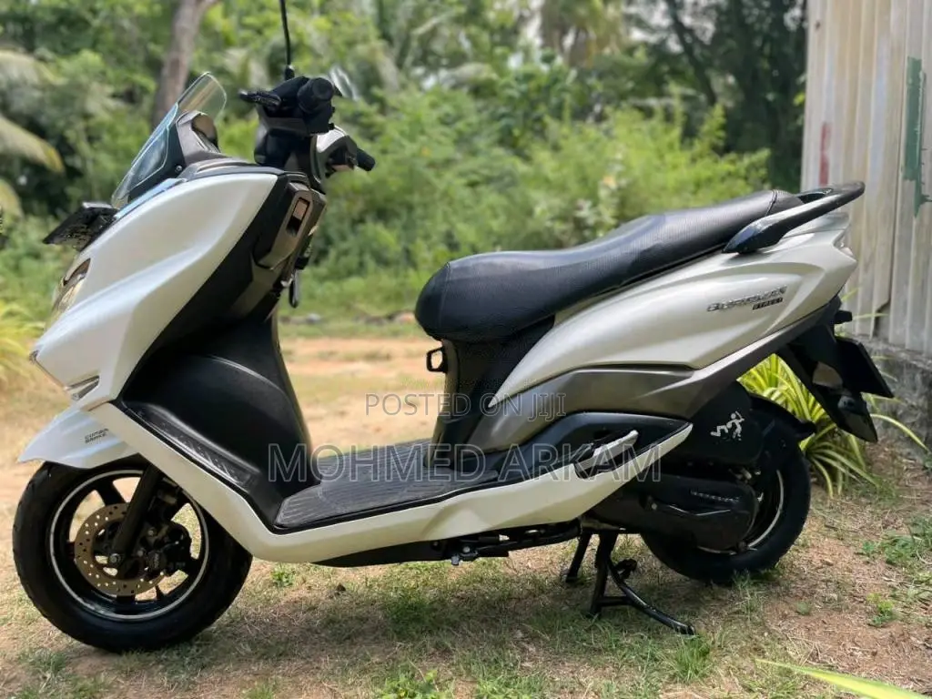 Suzuki BURGMAN 2019 Motorbike (Used)