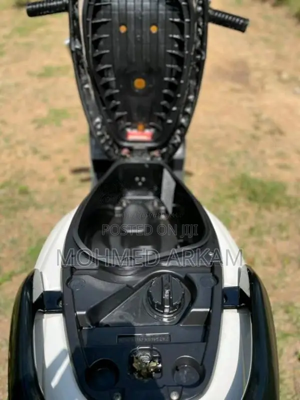 Suzuki BURGMAN 2019 Motorbike (Used)