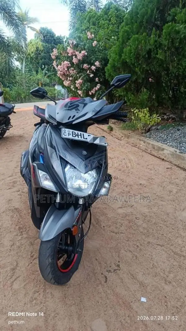 Yamaha ZR 2014 Motorbike (Used)