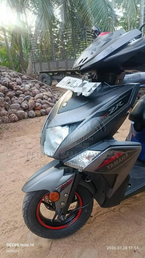 Yamaha ZR 2014 Motorbike (Used)