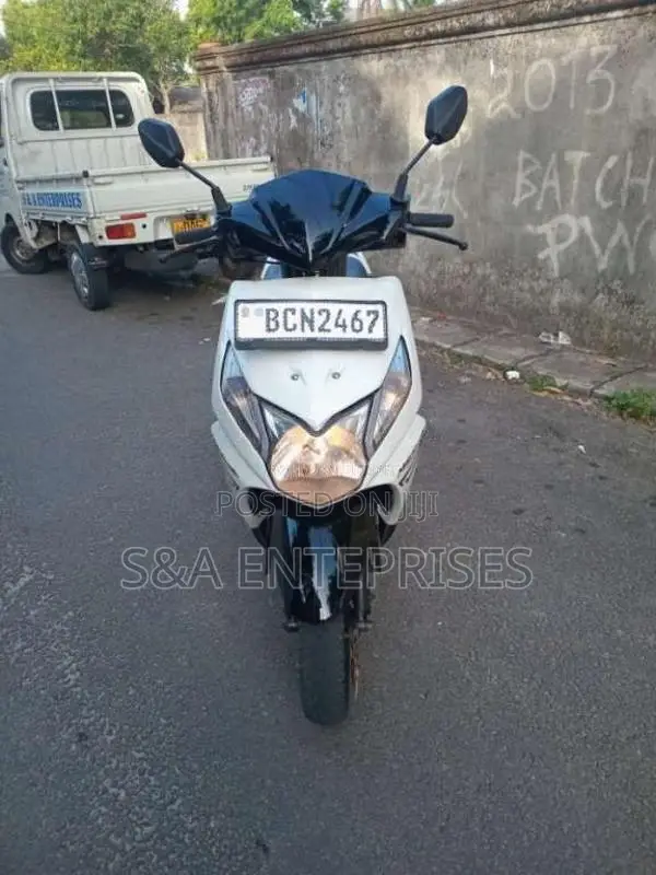 Honda Dio 2015 Motorbike (Used)
