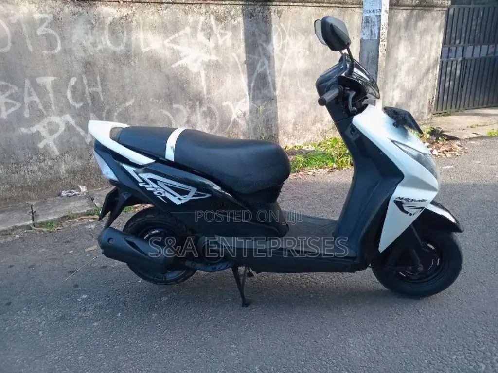 Honda Dio 2015 Motorbike (Used)