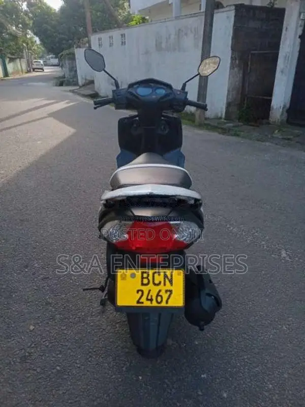 Honda Dio 2015 Motorbike (Used)