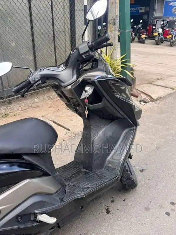 Suzuki BURGMAN 2019 Motorbike (Used)