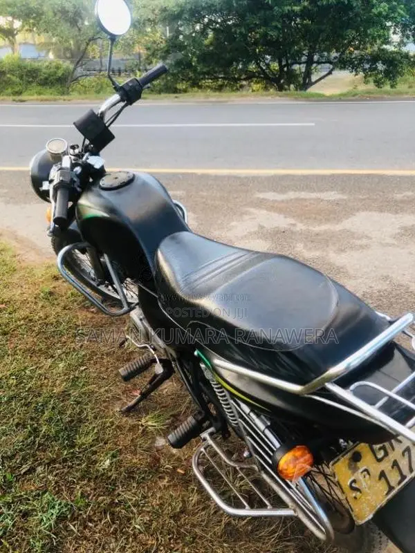 Bajaj Caliber 2006 Motorbike (Used)
