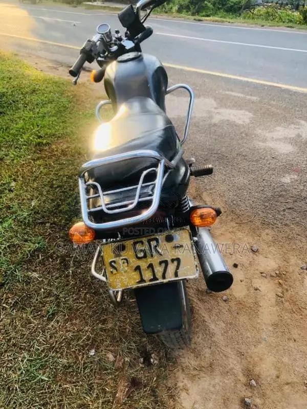 Bajaj Caliber 2006 Motorbike (Used)