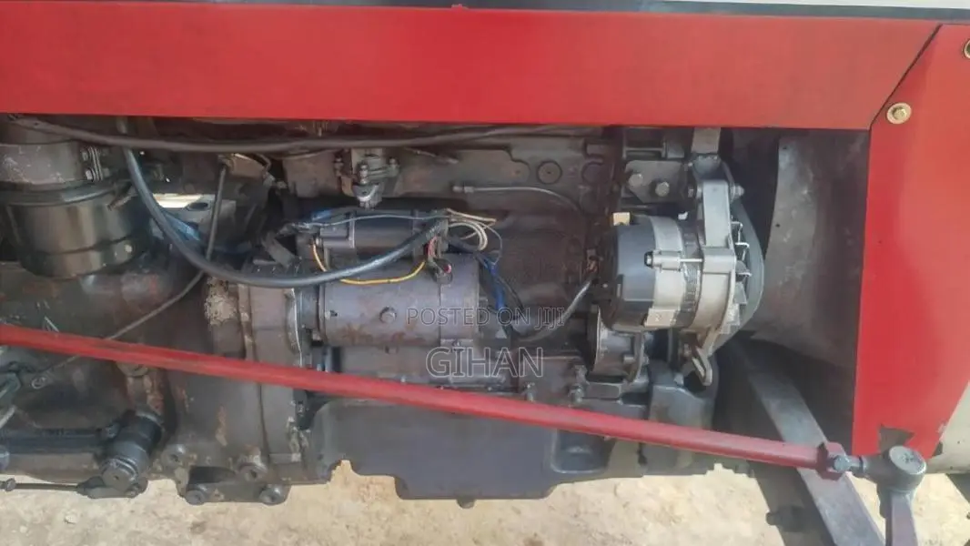 Massey-Ferguson 240 1987 Tractor (Used)