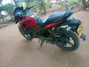 Hero Hunk 2015 Motorbike (Used)