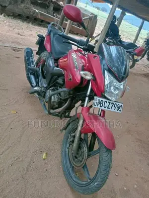 Hero Hunk 2015 Motorbike (Used)