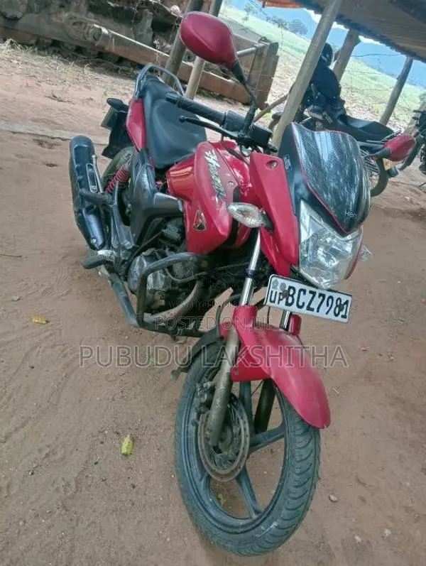 Hero Hunk 2015 Motorbike (Used)