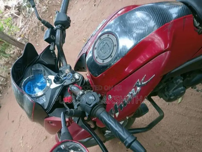 Hero Hunk 2015 Motorbike (Used)