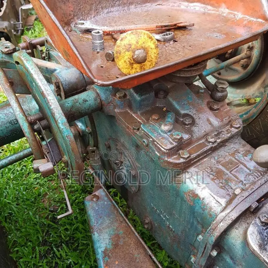 Massey-Ferguson Imt 533 1990 Tractor (Used)
