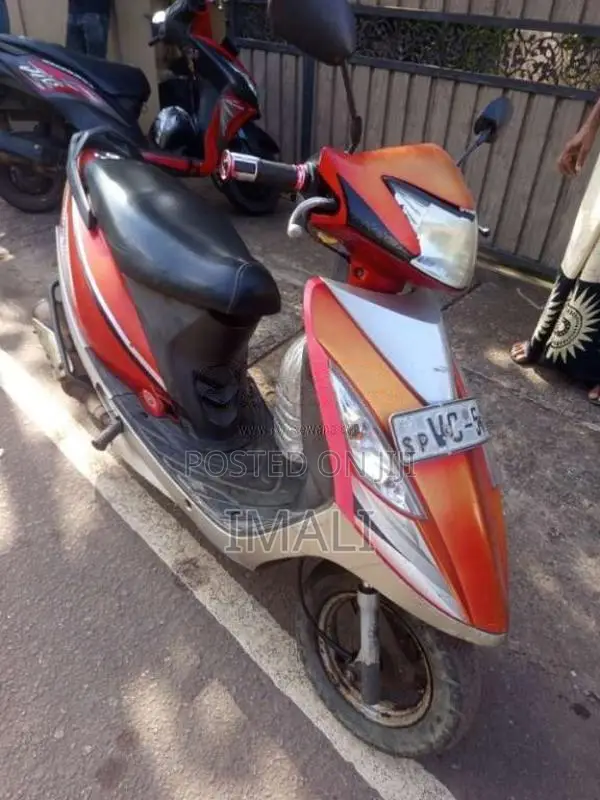 TVS Scooty Streak 2012 Motorbike (Used)