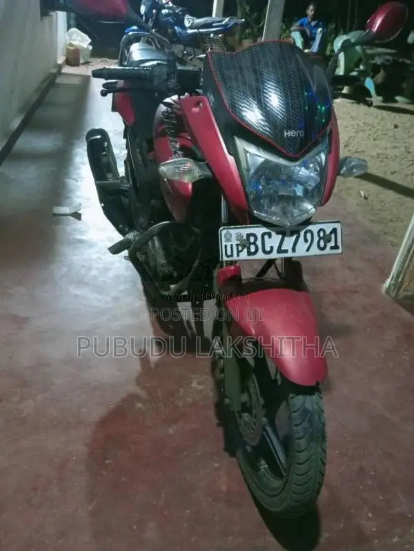 Hero Hunk 2015 Motorbike (Used)