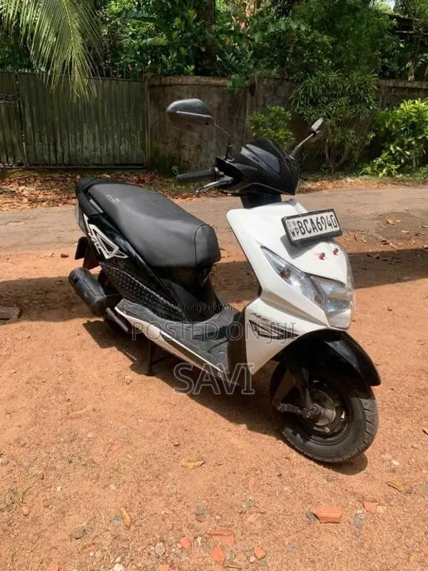 Honda Dio 2015 Motorbike (Used)