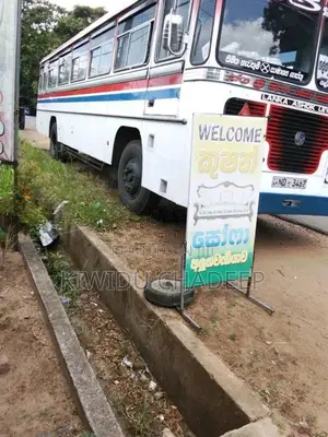 Ashok-Leyland Annamale 2006 Bus (Used)