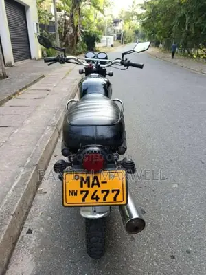 Bajaj Boxer 2004 Motorbike (Used)