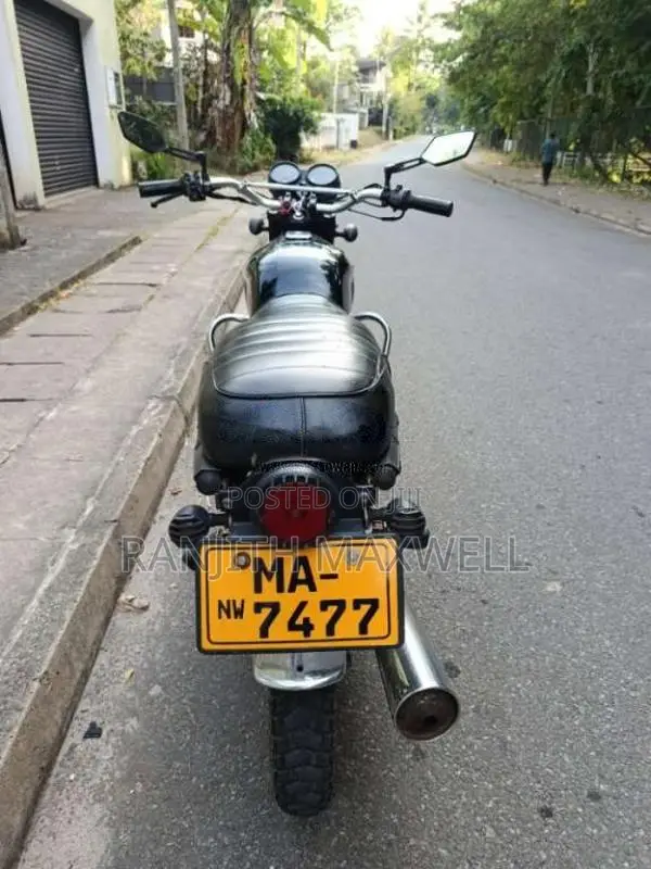 Bajaj Boxer 2004 Motorbike (Used)
