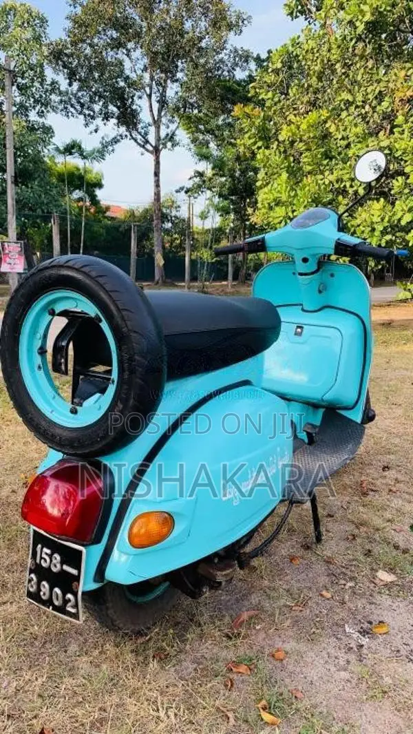 Bajaj Chetak 1999 Motorbike (Used)