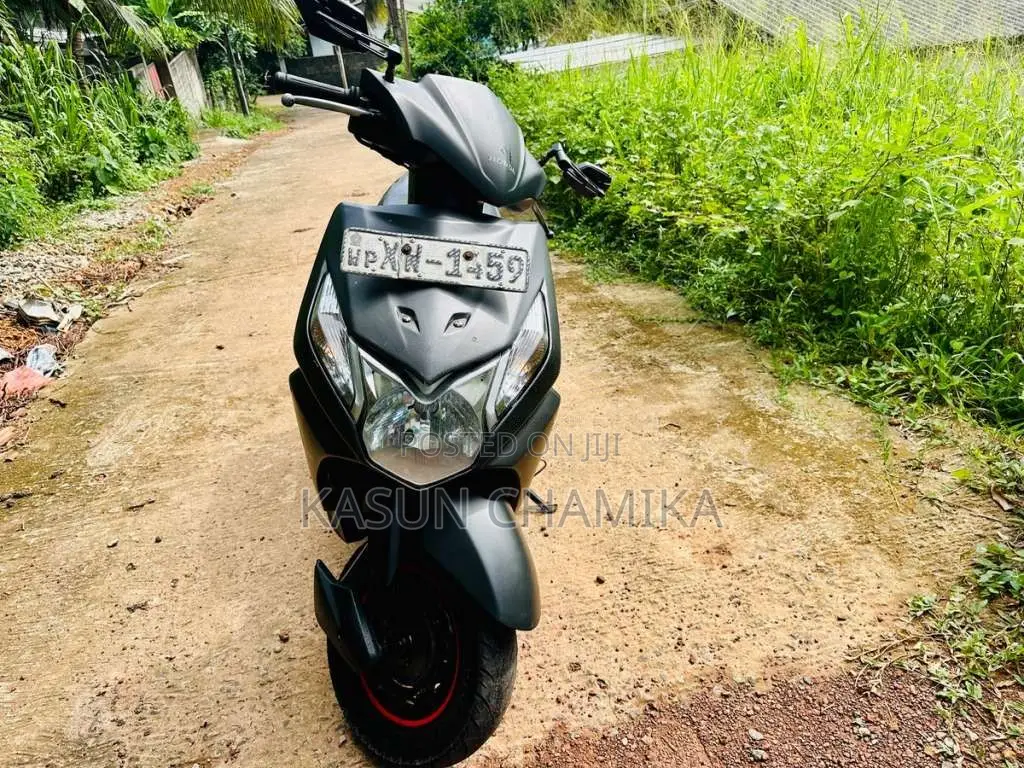 Honda Dio 2012 Motorbike (Used)