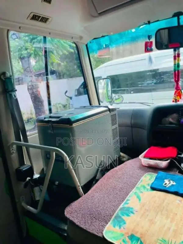 Mitsubishi Rosa Fuso 2012 Bus (Used)