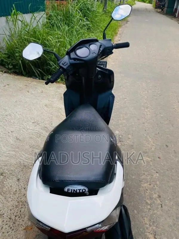 Honda Dio 2015 Motorbike (Used)