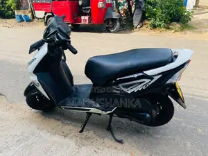 Honda Dio 2015 Motorbike (Used)