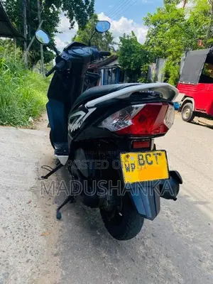 Honda Dio 2015 Motorbike (Used)