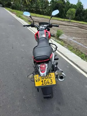 Bajaj V15 2016 Motorbike (Used)