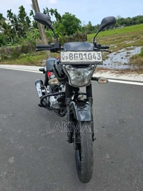 Bajaj V15 2016 Motorbike (Used)
