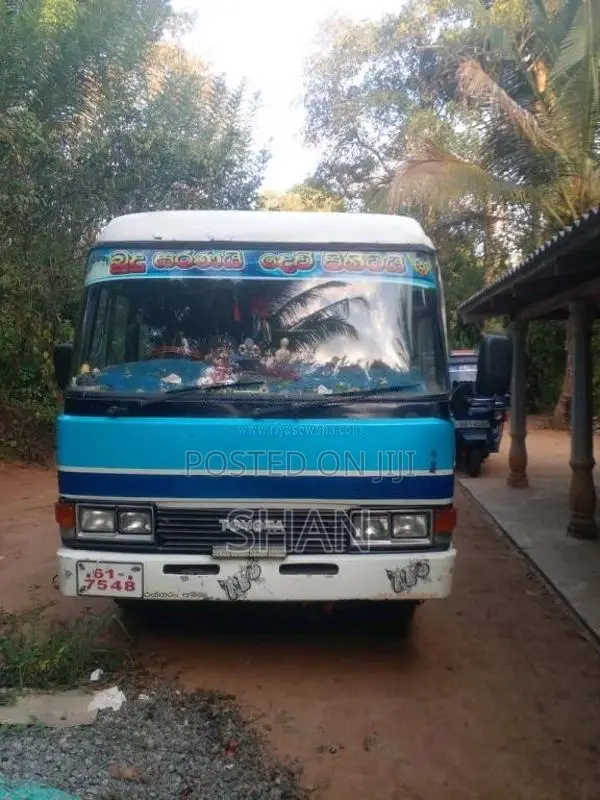 Toyota Coaster 1983 Bus (Used)