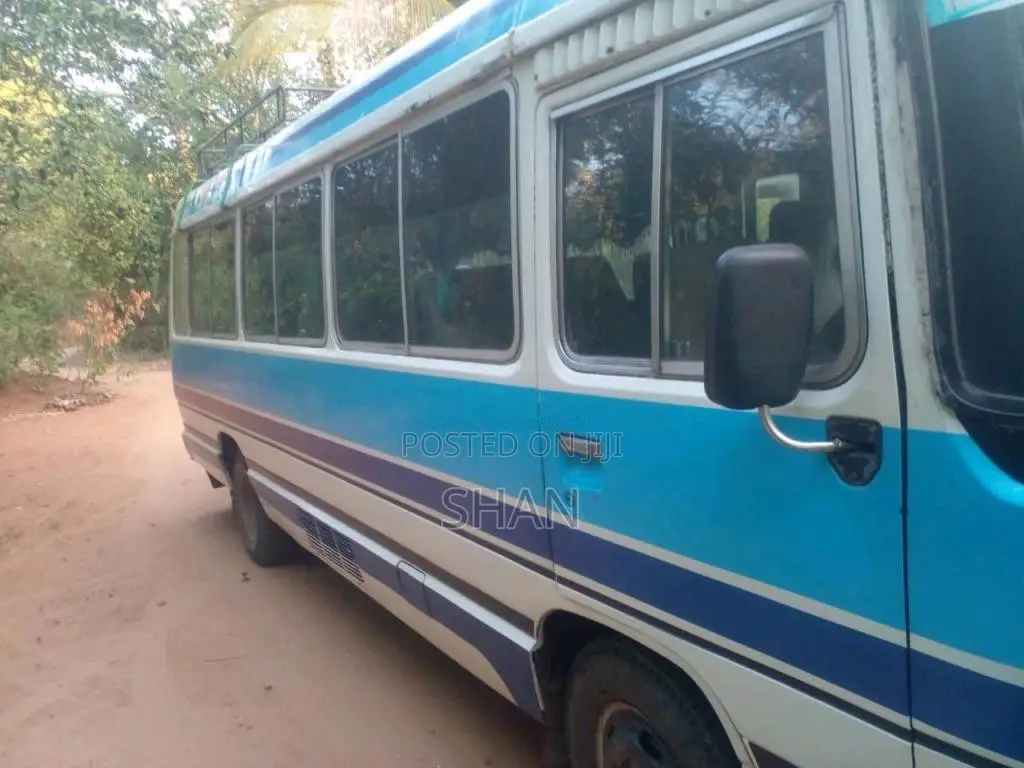 Toyota Coaster 1983 Bus (Used)