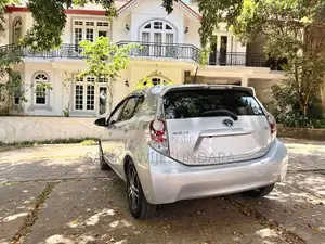 Toyota Aqua 2012 Car (Used)
