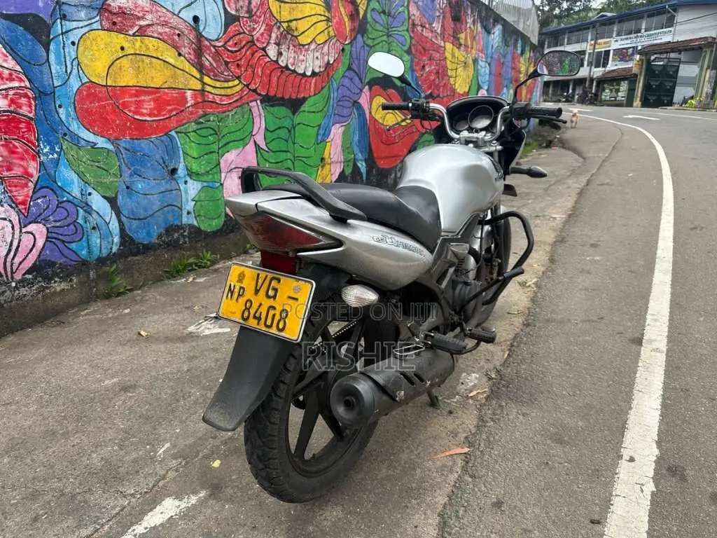 Honda Unicorn 2011 Motorbike (Used)