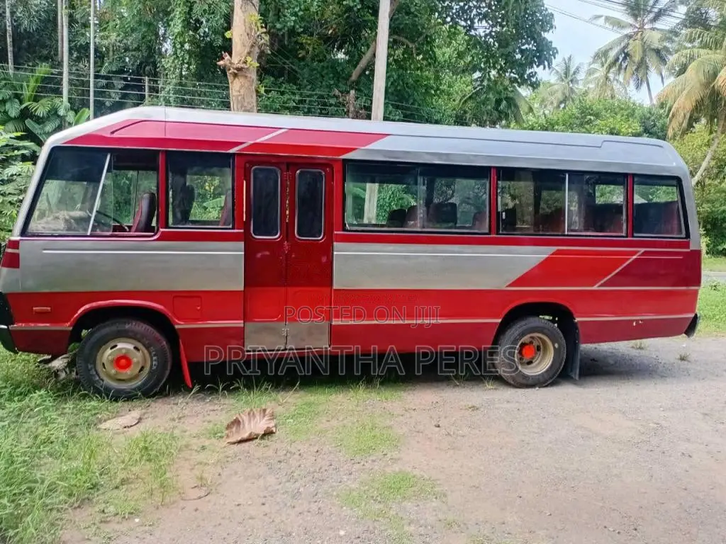 Isuzu Journey L 1987 Bus (Used)