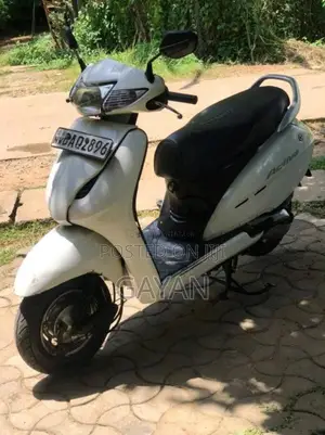 Honda Activa 2013 Motorbike (Used)