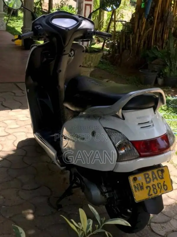 Honda Activa 2013 Motorbike (Used)