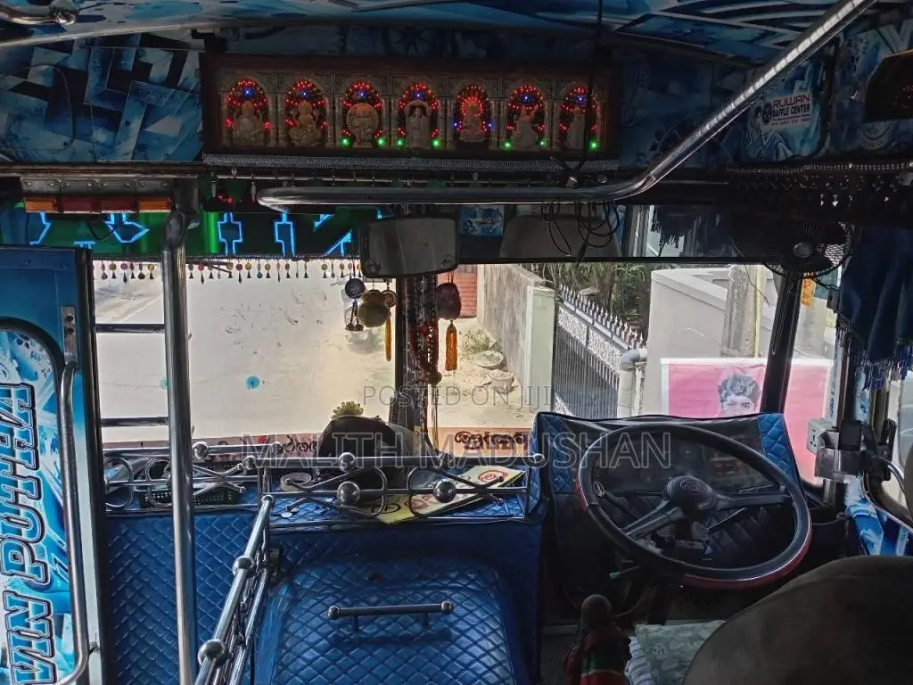 Ashok-Leyland Viking 2003 Bus (Used)