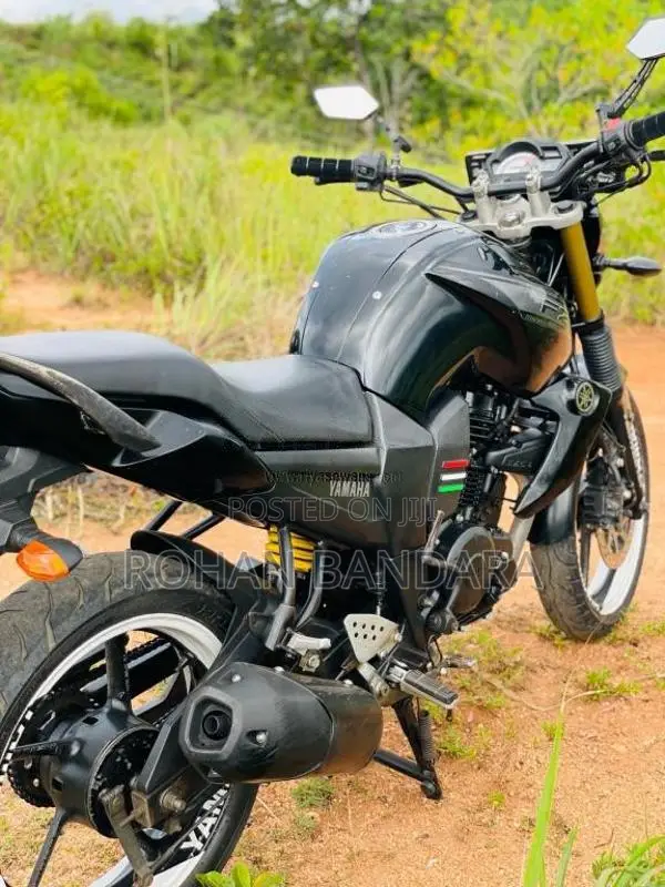 Yamaha FZ 2013 Motorbike (Used)