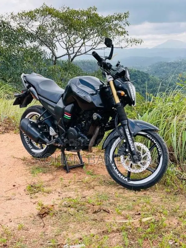 Yamaha FZ 2013 Motorbike (Used)
