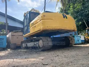 CAT 320 B Exavator 2019 Heavy-Duty (Used)