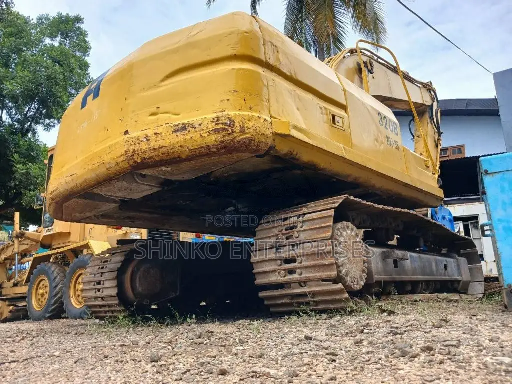 CAT 320 B Exavator 2019 Heavy-Duty (Used)