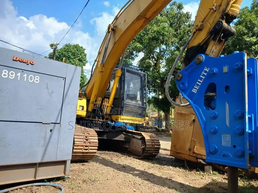 CAT 320 B Exavator 2019 Heavy-Duty (Used)