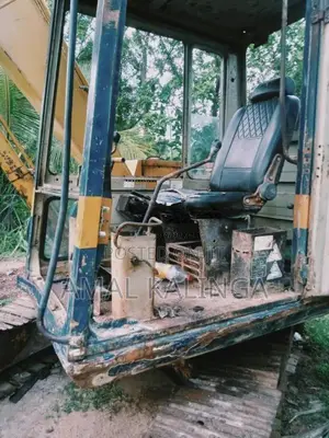 Komatsu 605 2010 Heavy-Duty (Used)