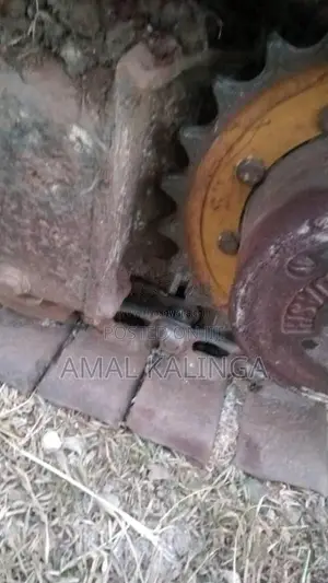 Komatsu 20 6 2002 Heavy-Duty (Used)
