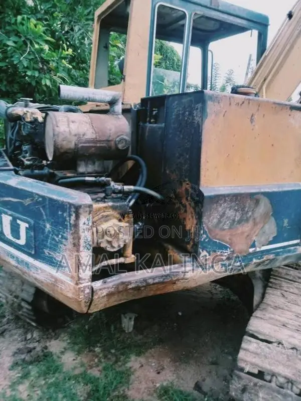 Komatsu 605 2010 Heavy-Duty (Used)