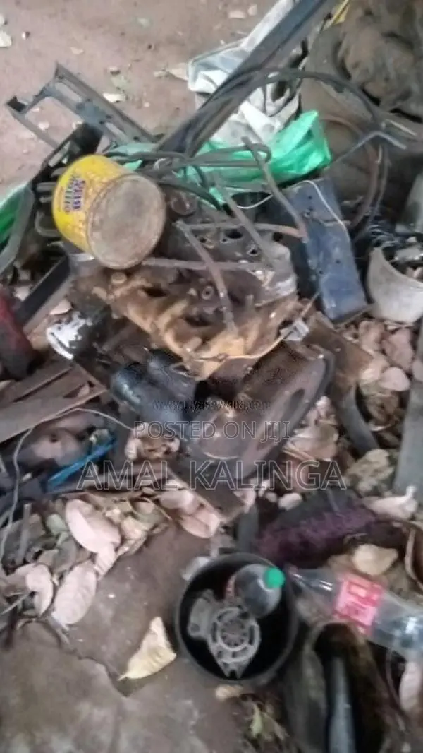Komatsu 20 6 2002 Heavy-Duty (Used)