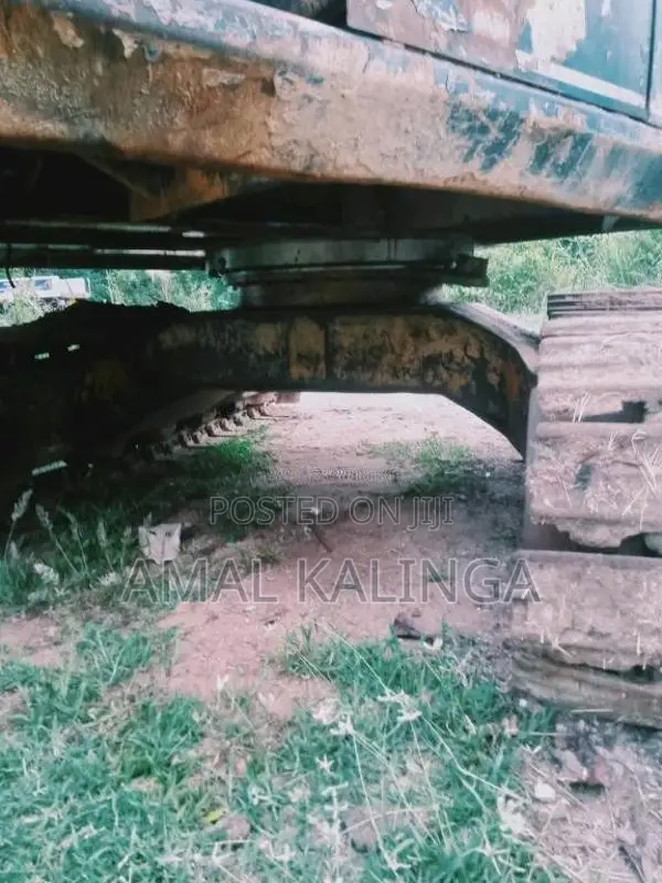 Komatsu 605 2010 Heavy-Duty (Used)