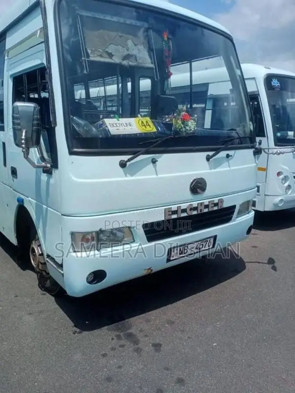 Eicher Skyline 2012 Bus (Used)