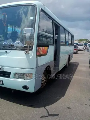 Eicher Skyline 2012 Bus (Used)